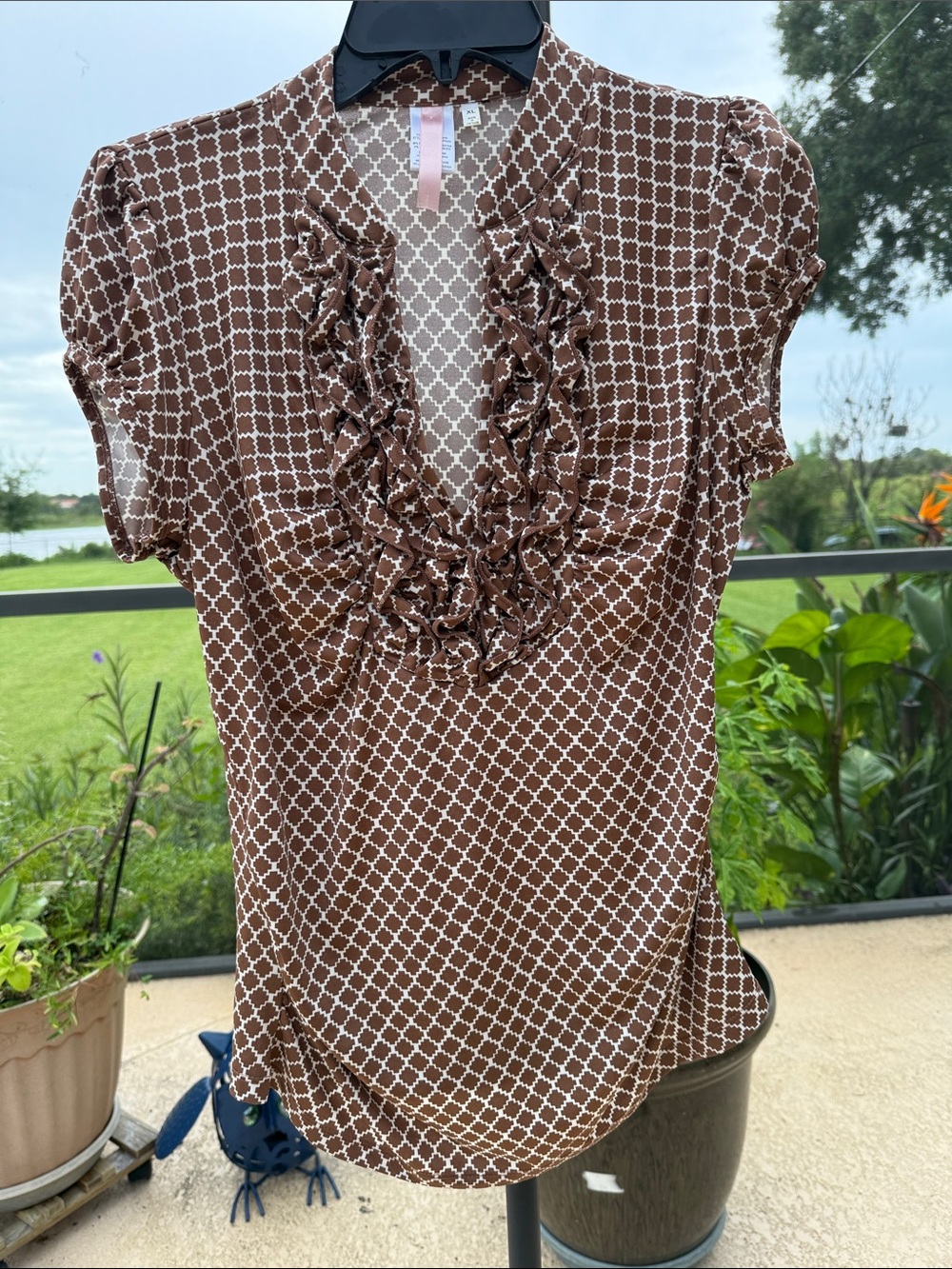 Brown Geometric Ruffle V-Neck Blouse